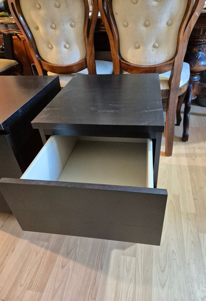 PAIR OF IKEA MALM CHEST OF DRAWERS 