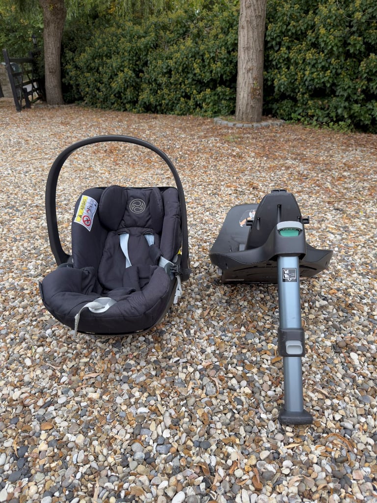 Cybex Cloud Z i-Size Baby Car Seat & Base - Deep Black