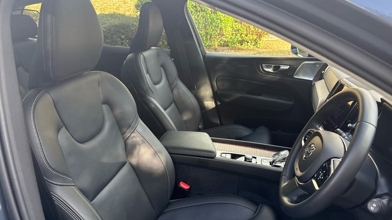 2023 Volvo XC60 2.0 T8 [455] RC PHEV Ultimate Dark 5dr AWD Gtron Estate Estate Hybrid Automatic