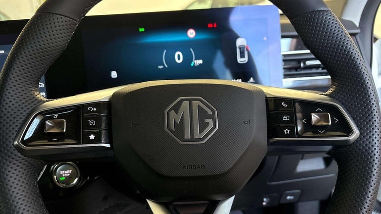 2025 MG MG HS 1.5 T-GDI Trophy 5dr ESTATE PETROL Manual