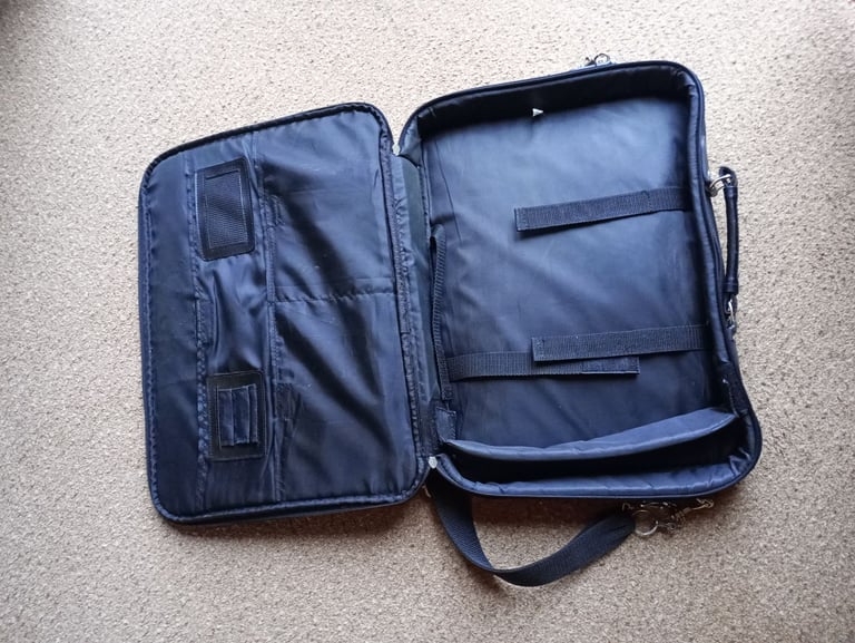 image for TABLET/LAPTOP CARRY CASE - BLACK
