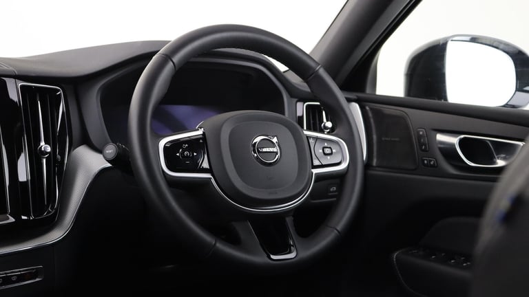  Volvo XC60 B5 (P) AWD Plus Black Edition (Harman Kardon Sound, 360 Camera, BLIS) Petrol/Electric...