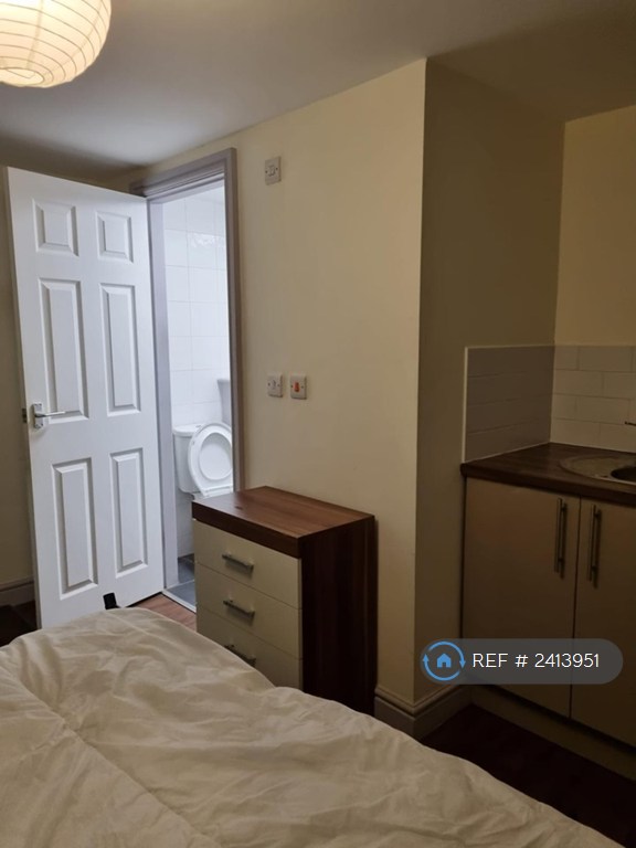 1 bedroom in Balby Road, Doncaster, DN4 (#2413951)