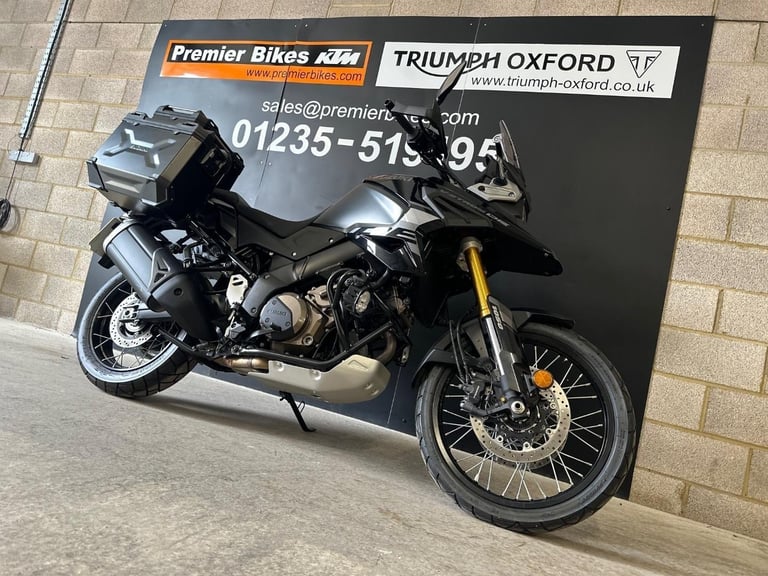STUNNING ONE OWNER 2023/23 SUZUKI V-STROM 1050 DE MOTORCYLE 