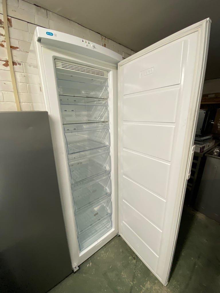 📞WHITE ZANUSSI 6FT UPRIGHT FROST FREE FREEZER