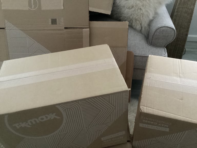 Cardboard boxes large  8+ 