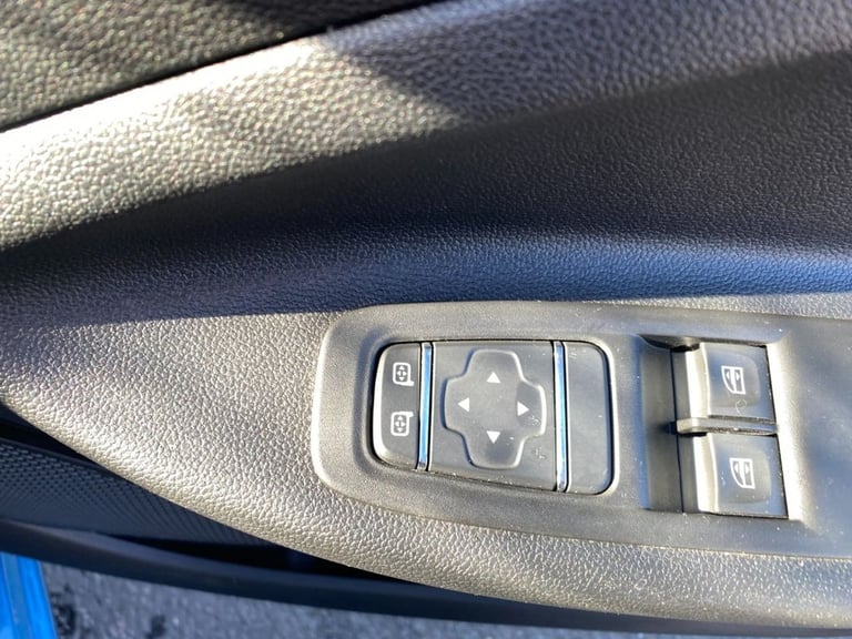 2021 Renault Zoe R110 52kWh Play Hatchback 5dr Electric Auto (i) (107 bhp) Hatchback ELECTRIC Aut...