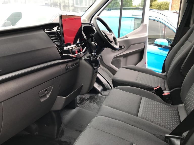 BRAND NEW Ford Transit 350E Trend Van 2.0L 165PS 6 Speed in Moondust Silver 