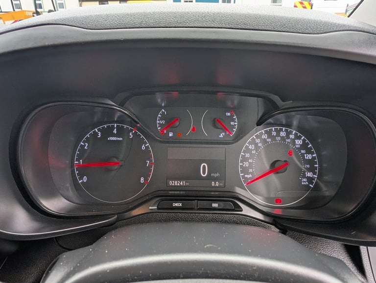 VAUXHALL COMBO 1.5 Turbo D 2300 Pro *high Spec Van* 2023