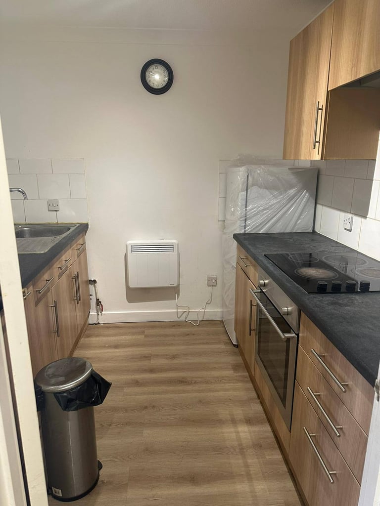2 Bed Split Level Flat in Central Reading (RG1)