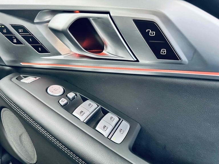 2024 BMW XM 50e SUV HYBRID Automatic