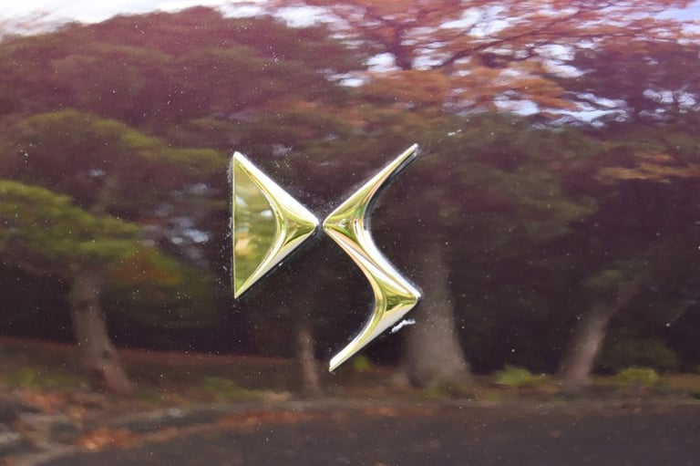 2017 DS Automobiles DS 3 1.2 PureTech 82 Elegance 3dr HATCHBACK PETROL Manual