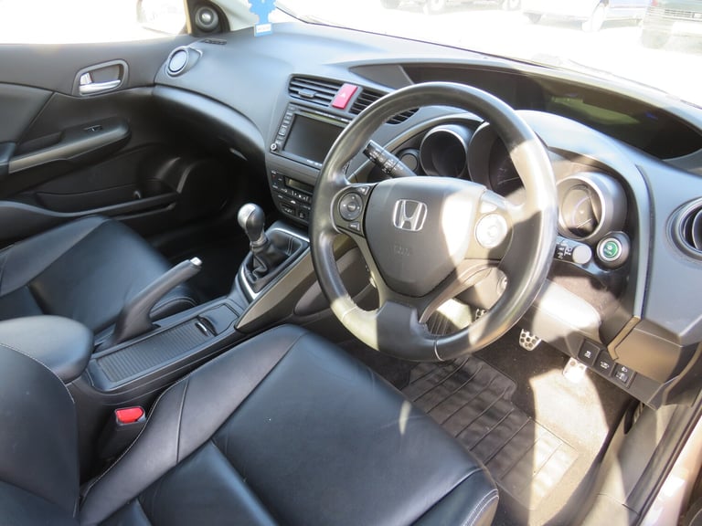 2013 Honda Civic 1.8 i-VTEC EX  EXCELLENT OVERALL CONDITION HATCHBACK Petrol Manual