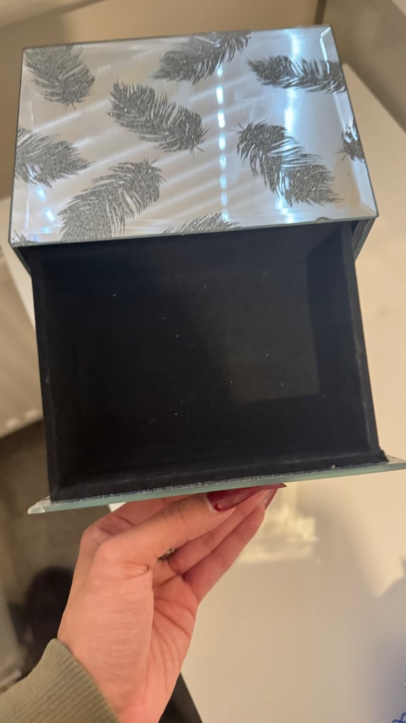 Mirrored feather jewellery box with 3 drawers 