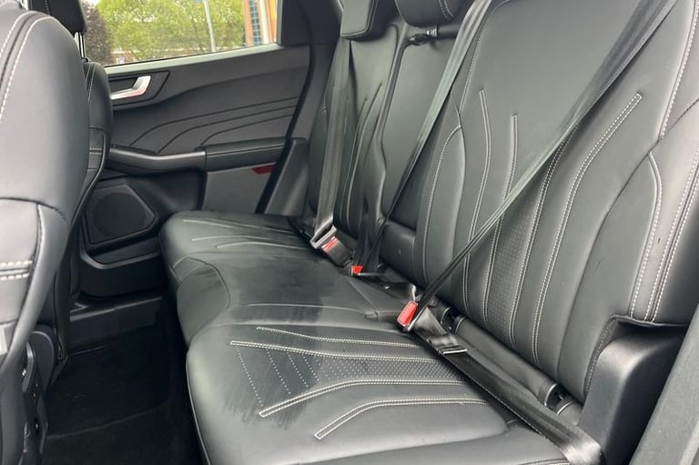 2024 Ford Kuga 2.5 Duratec 14.4kWh Vignale SUV 5dr Petrol Plug-in Hybrid CVT Euro 6 (s/s) SUV Hyb...