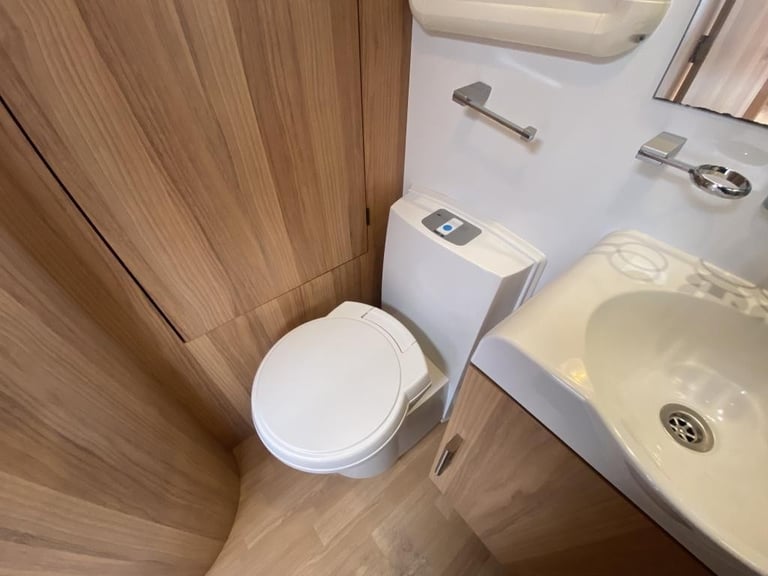 2014 BAILEY UNICORN CORDOBA LUXURY TOURING CARAVAN