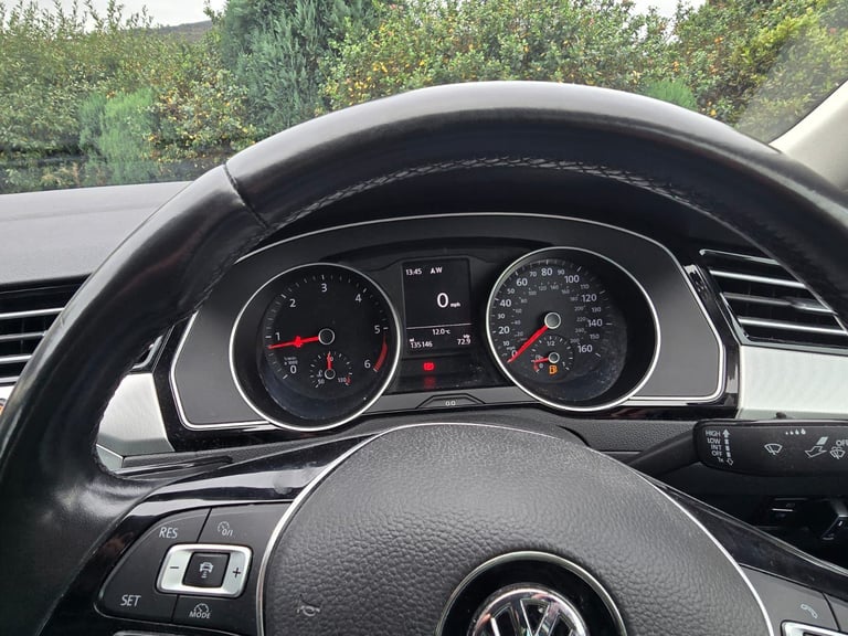 Volkswagen, PASSAT, Saloon, 2015, Manual, 1598 (cc), 4 doors