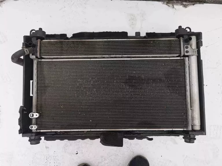 TOYOTA PRIUS 2009 - 2015 HYBRID COMPLETE RADIATOR PACK