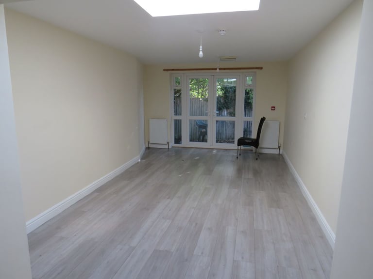 5 bedroom 3 bath house for rent in Southall UB2