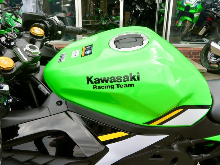 KAWASAKI NINJA ZX-4RR 2025