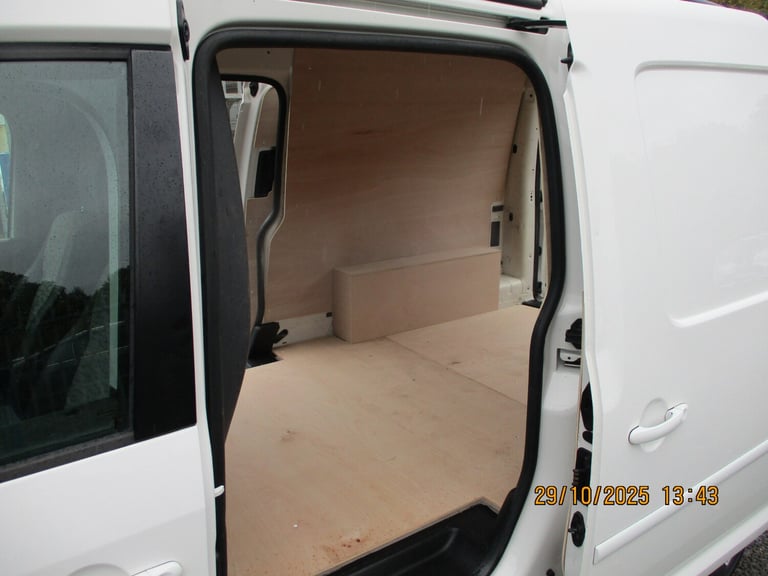 2014 Volkswagen Caddy Maxi 1.6 TDI BlueMotion Tech 102PS Startline Van PANEL VAN Diesel Manual