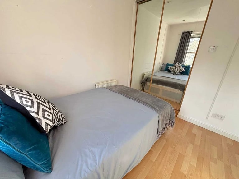 image for 🏡 Double Room Near Westferry🏡 