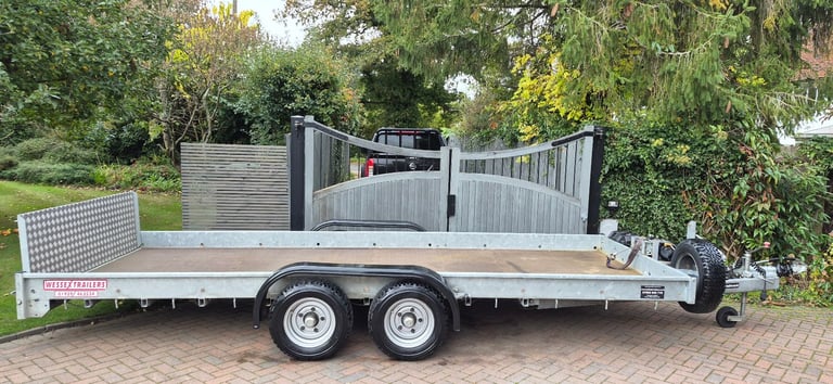 PLANT TRAILER CAR WESSEX MACHINE FARM TILT FLAT BED FREE IFOR WILLIAMS KEY RING
