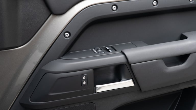 2025 Land Rover Defender (25 Reg) 90 3.0 D250 S Hard Top Commercial (3 Seat) (+VAT) Panel Van Die...