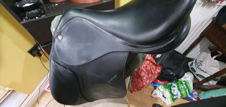 Monarch saddle