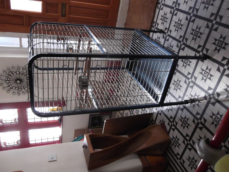 Large Parrot cage substantial construction nice condition.