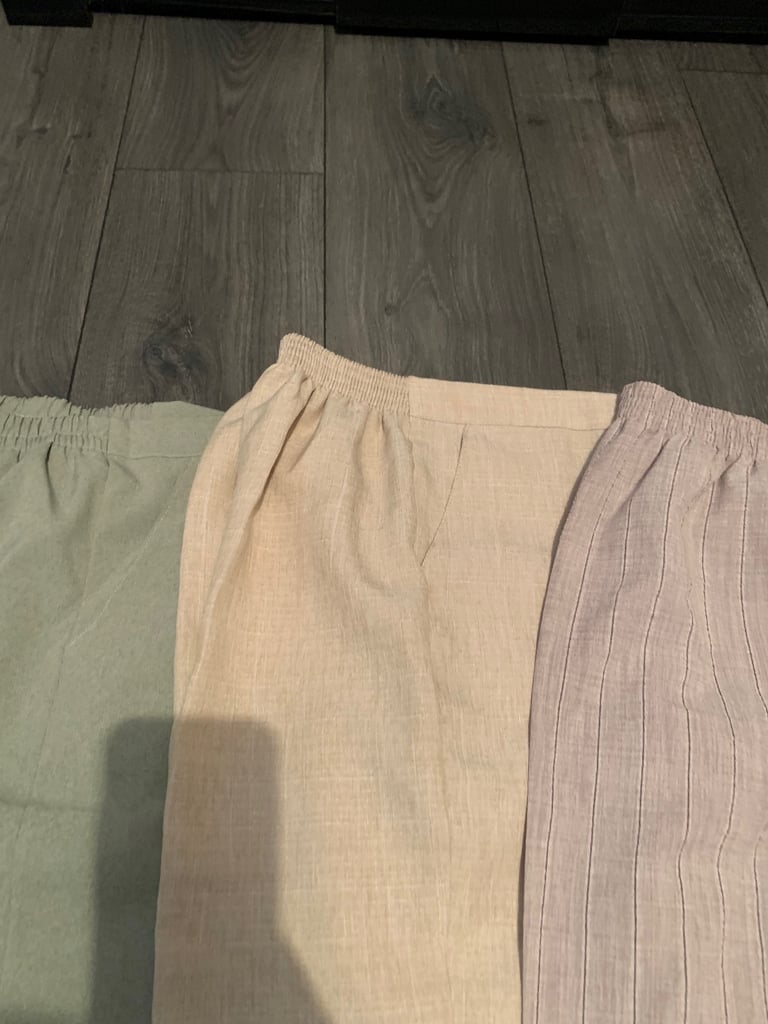 Ladies cropped pants bundle size 14-16