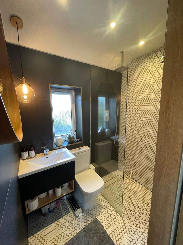right room with big garden – free parking & great transport links (28 Oct–28 Nov)