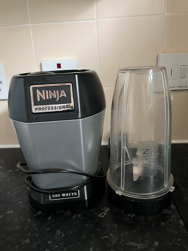 Nutri Ninja Pro Blender 900W Model BL450Uk