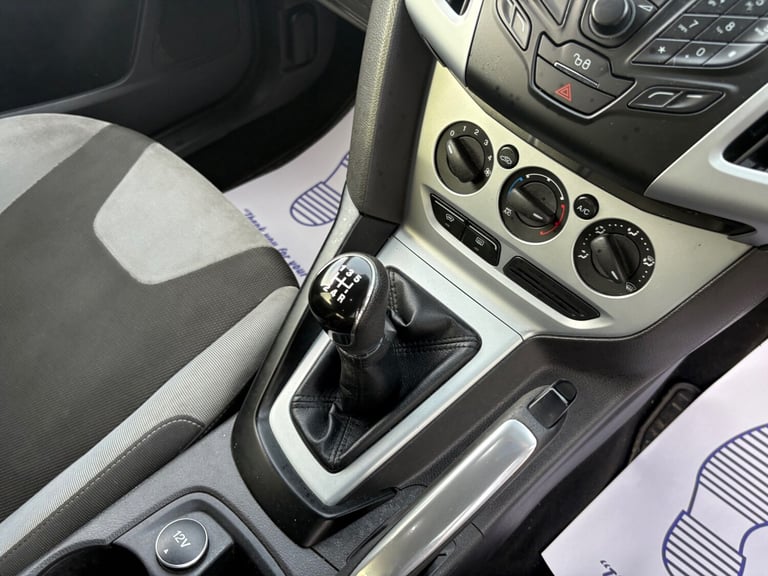 2011 Ford Focus 1.6 125 Zetec 5dr HATCHBACK Petrol Manual