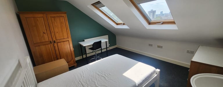 Shared Room for Rent in a Spacious, Friendly House at S6