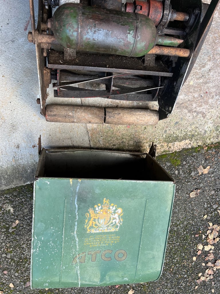2 x Atco Vintage Lawn Trimmers 