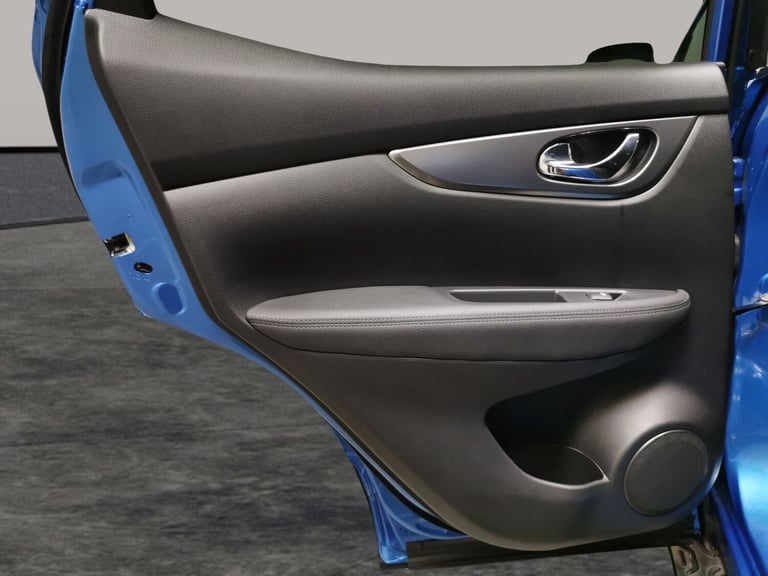 2019 Nissan Qashqai 1.3 DiG-T N-Connecta 5dr HATCHBACK PETROL Manual