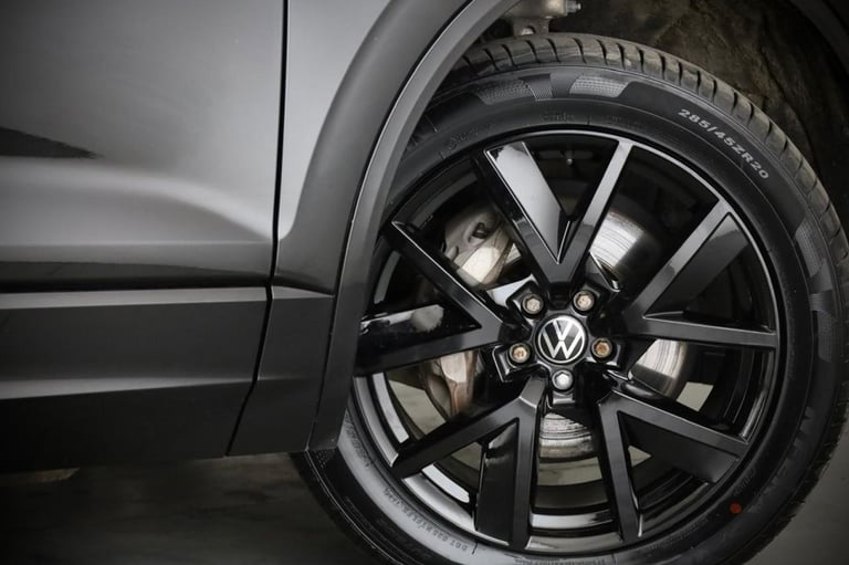 2023 Volkswagen Touareg 3.0 TDI V6 R-Line Tech SUV 5dr Diesel Tiptronic 4Motion Euro 6 (s/s) (231...
