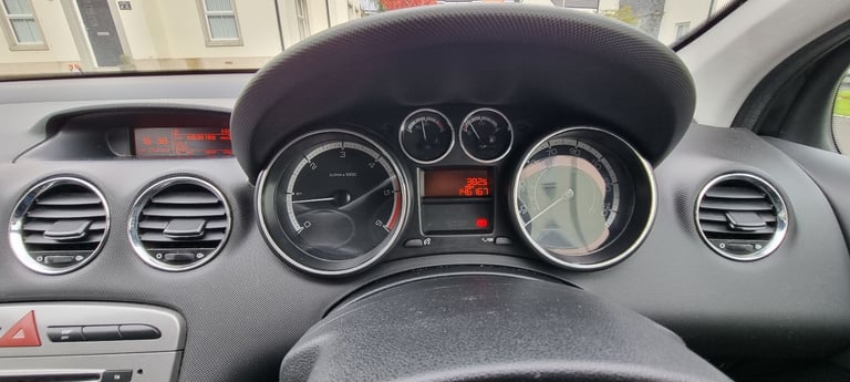 Peugeot, 308, Hatchback, 2012, Manual, 1560 (cc), 5 doors