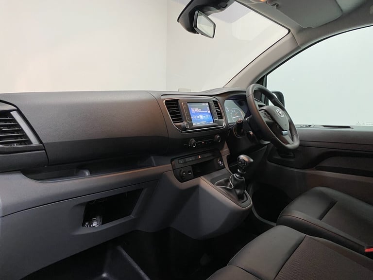 2021 Toyota ProAce Design MWB 2.0l 120ps Panel Van Diesel Manual