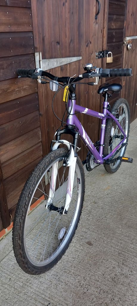 Apollo Twilight Unisex Mountain Bike. 