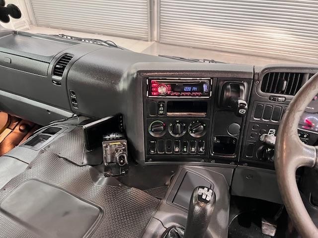 Scania P370 8x4 Day Cab Tipper Manual