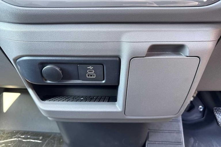 2025 Volkswagen Transporter T32 Panel Van Commerce Pro SWB 170 PS 2.0 TDI 8sp Automatic Van DIESE...