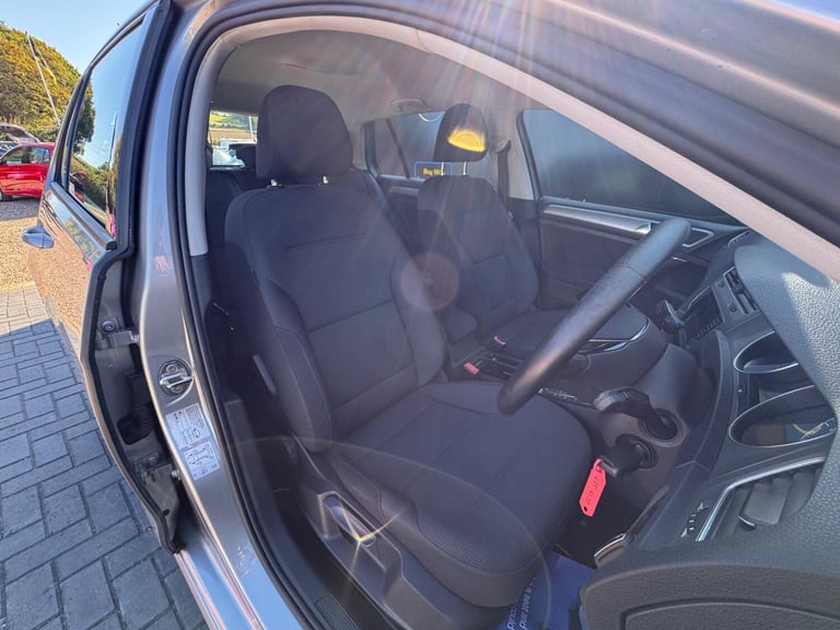 2015 Volkswagen Golf 1.6 TDI BlueMotion Tech Match DSG Euro 5 (s/s) 5dr HATCHBACK Diesel Automatic