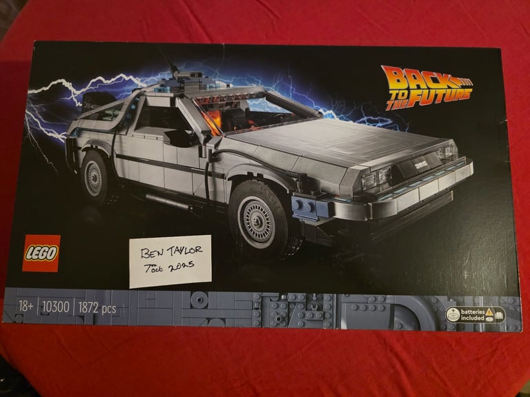 LEGO Icons Back to the Future Delorean Time Machine (10300) Brand New. Sealed.