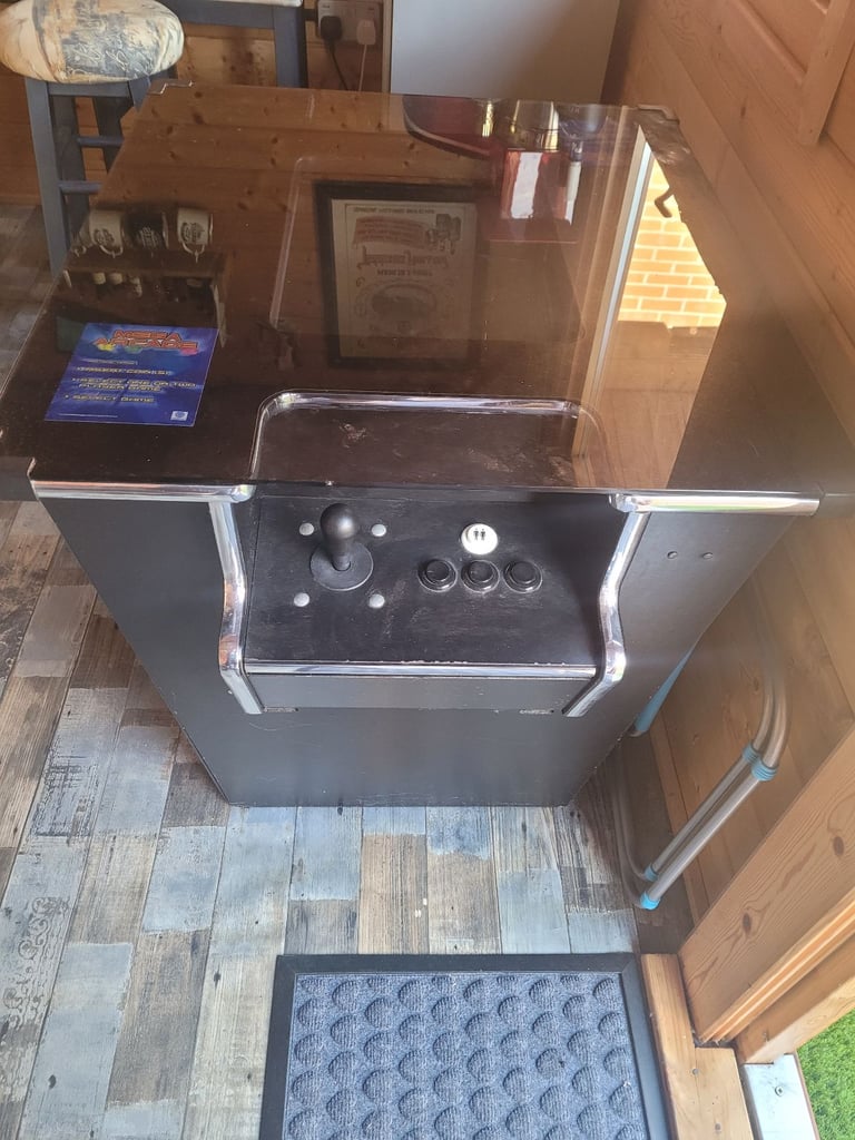 Retro Arcade Gameing Table Top for 1 or 2 players 