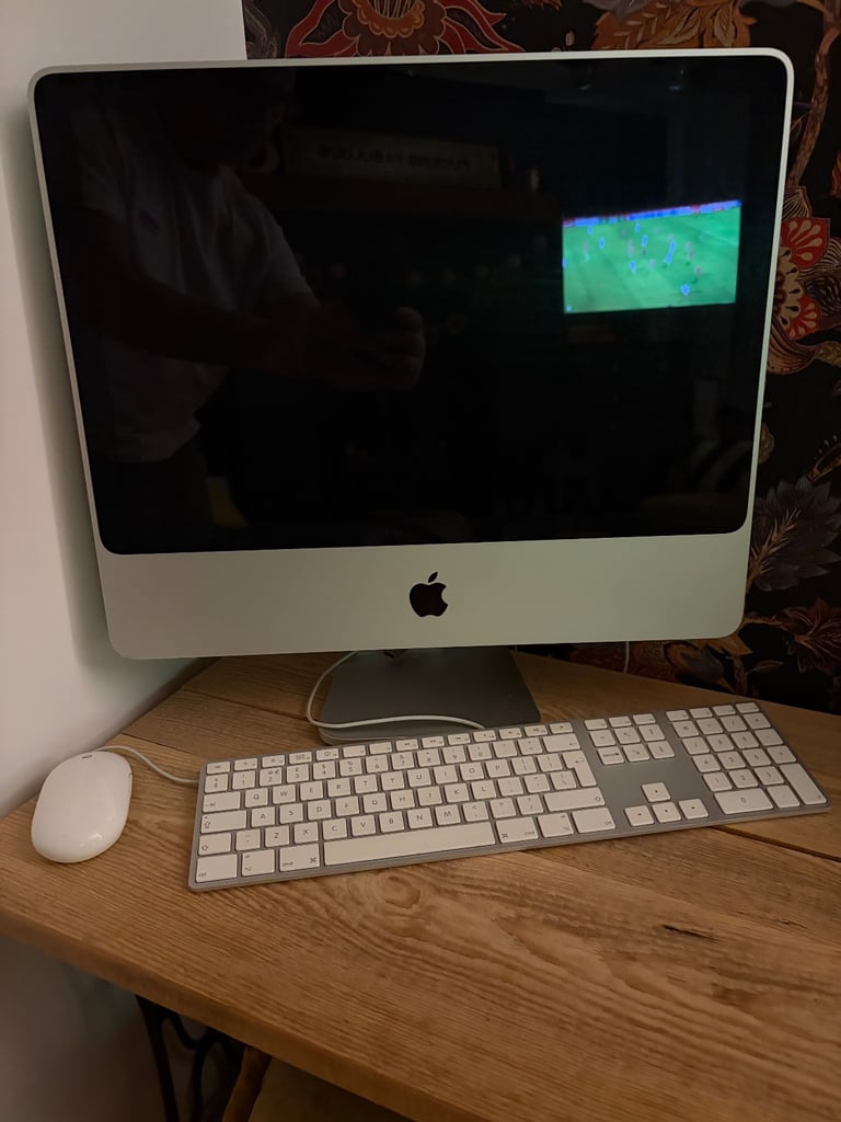 image for Apple iMac 2011 computer 