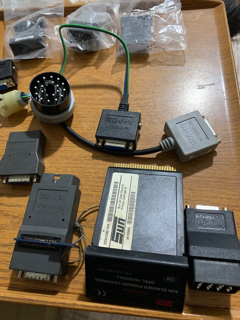 Snap on and launch diagnostic equipment 