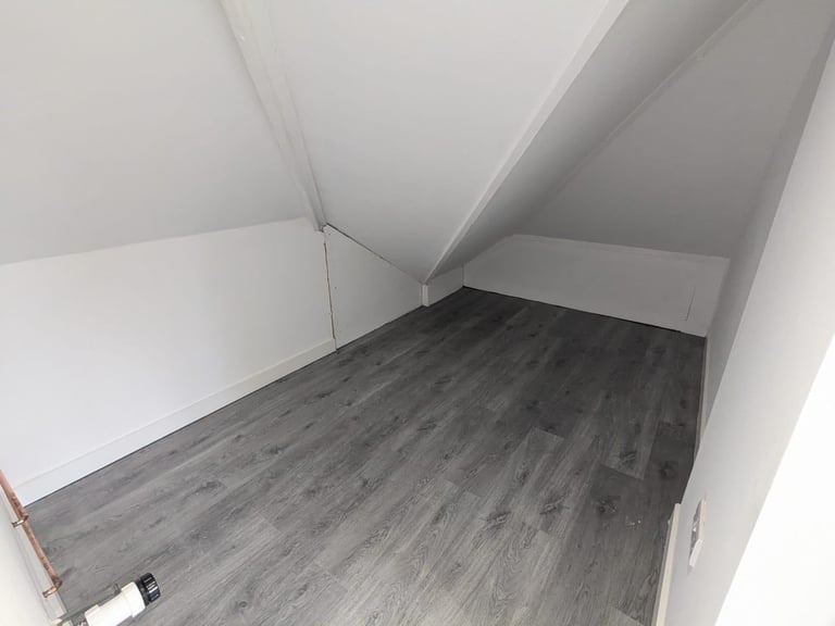 Selection of brand new en-suite rooms to rent in South Harrow. Large kitchen, garden and parking