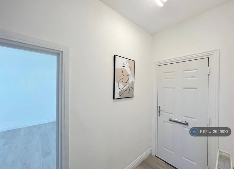 1 bedroom in Brighton Road, Coulsdon, CR5 (#2649910)
